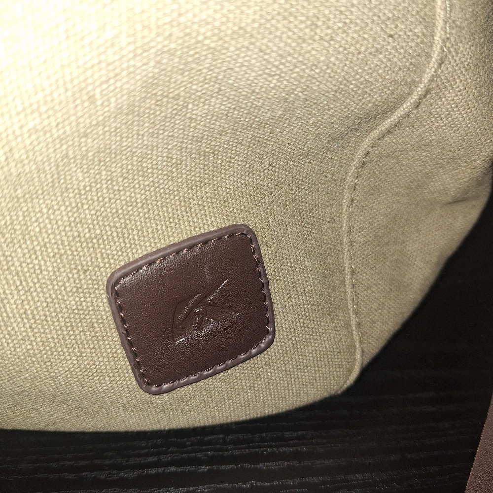 K2 CLASSIC Elegant Tan Tote Bag with Brown Accents** - Picture 2 of 9